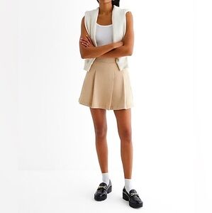 High waisted fleece knit pleated skort